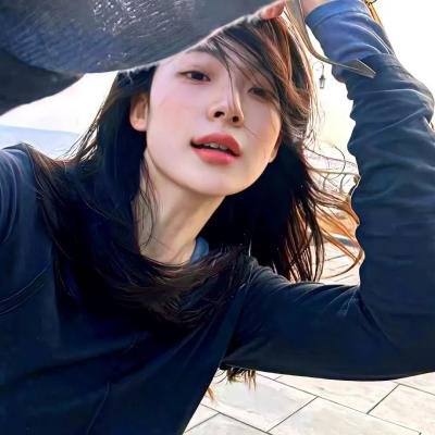 三个盗贼和狮子